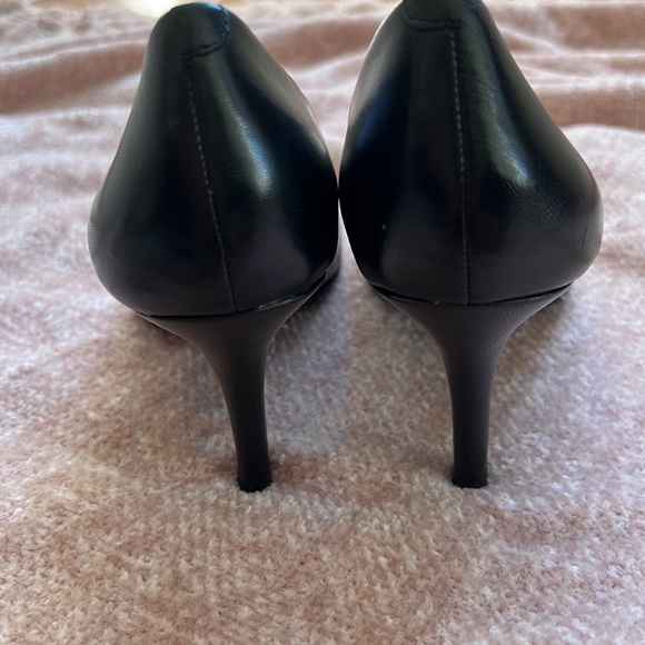 Bcbgeneration Shoes | Gold Rhinestone Pumps | Color: Black  | Size: 8 - Picture 3 of 5